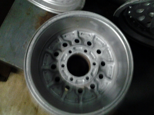 ขาย 1400ครับ