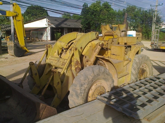 ขาย รถตักล้อยาง CAT922B รถแห้ง เลี้ยวล้อหลัง