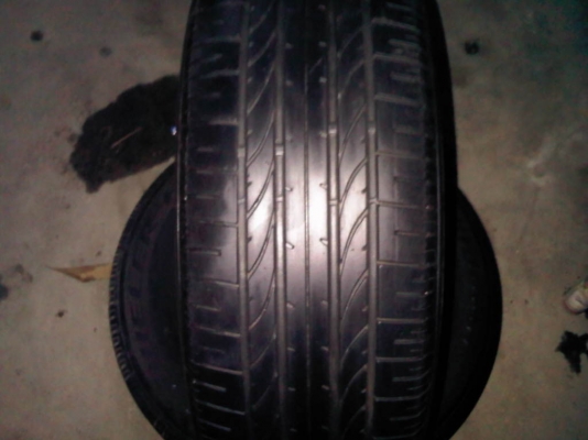 ลดราคาอีก2200ด่วนๆเลยครับขายยาง ปิสโตน265/60/18ปี09  4เส้นสวยๆครับ