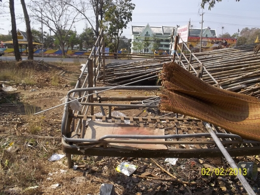 ขายคอกใส่  NKR  ยาว4.30ม