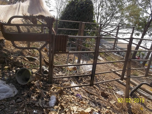 ขายคอกใส่  NKR  ยาว4.30ม