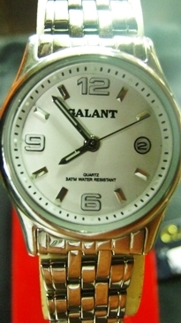 นาฬิกา(ผู้หญิง) Galant ( แท้ )ระบบควอรตซ์ สายสแตนเลส หน้าปัดขาวแสดงวันที่ นาฬิกา(ผู้หญิง) Galant ( แท้ )ระบบควอรตซ์ สายสแตนเลส หน้าปัดขาวแสดงวันที่