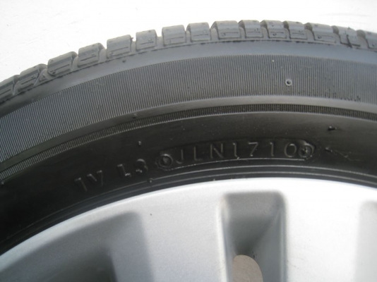 ขายล้อแม็กเดิม Honda Jazz 16"x6" 4รู 100+ยางปี 10 (2 เส้น)(081-3747940)