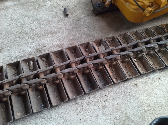 ขายด่วน KOMATSU D20P-6 เครื่องปั้มดีมากๆๆจริงๆๆ ช่วงล่างดีมาก ๆ ทำสีใหม่แล้ว ขายด่วน KOMATSU D20P-6 เครื่องปั้มดีมากๆๆจริงๆๆ ช่วงล่างดีมาก ๆ ทำสีใหม่แล้ว