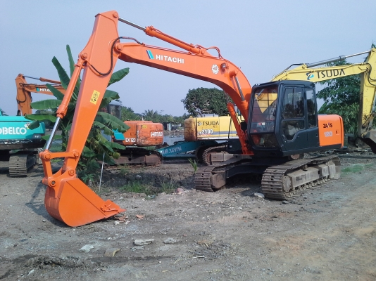 ขายด่วน HITACHI EX 120-2  เก่านอกยังไม่เคยใช้งานในไทย  สภาพสวย เครื่องปั้มดี ไฟฟ้าตรบ