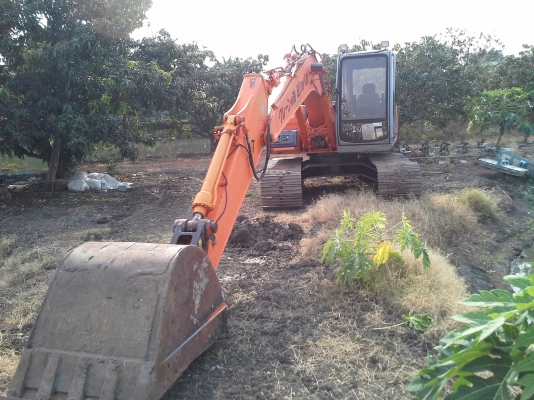 ขายด่วน HITACHI EX 120-5 เก่าญี่ปุ่นแท้ ๆๆนำเข้าเอง ยังไม่เคยใช้งานในไทย ใบแทรค 70 เครื่องปั้มดี ไฟฟ้าครบ ขายด่วน HITACHI EX 120-5 เก่าญี่ปุ่นแท้ ๆๆนำเข้าเอง ยังไม่เคยใช้งานในไทย ใบแทรค 70 เครื่องปั้มดี ไฟฟ้าครบ