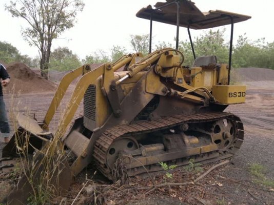 ขายรถตักตีนตะขาบ MITSUBISHI BS3D สภาพสมบูรณ์ ใช้งานอยู่