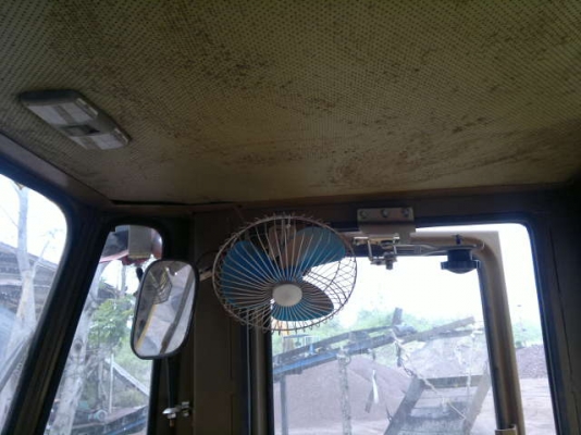 ขายรถตักล้อยาง ยี้ห้อ LIUGONG รุ่น.ZL30E รถยอดฮิตนำเข้าจากประเทศจิน เอกสารใบอิมวอย