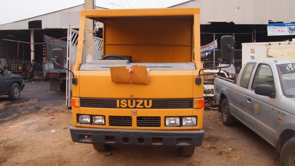 ขายรถบรรทุกน้ำ 4000 ลิตร เครื่องอีซุซุ 2200