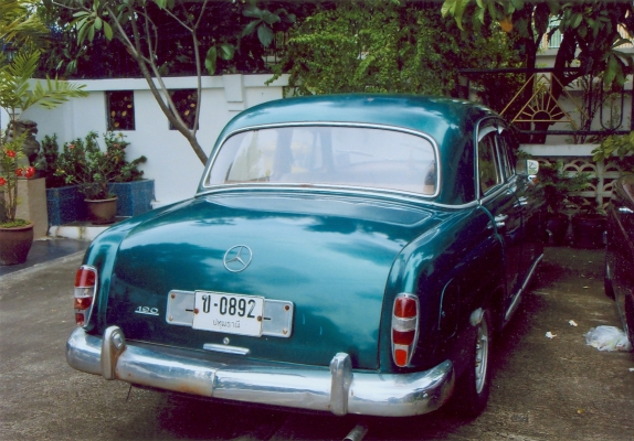 ขายด่วน!!! รถโบราณ Benz 190 สีเขียว!! ขายด่วน!!! รถโบราณ Benz 190 สีเขียว!!