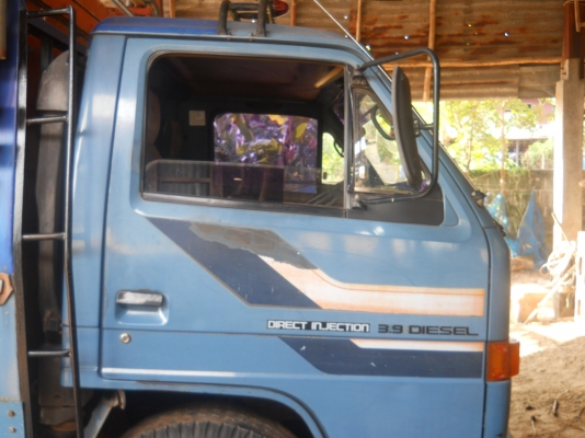 ขาย 6 ล้อ ISUZU NPR 115 รถห้างแท้ F หน้า-หลัง