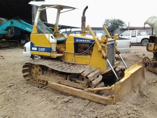 ขายรถแทรกเตอร์KOMAYTSU D 20- 6 LPสไล้3กะบอกสภาพสวยพร้อมใช้ราคาถูก