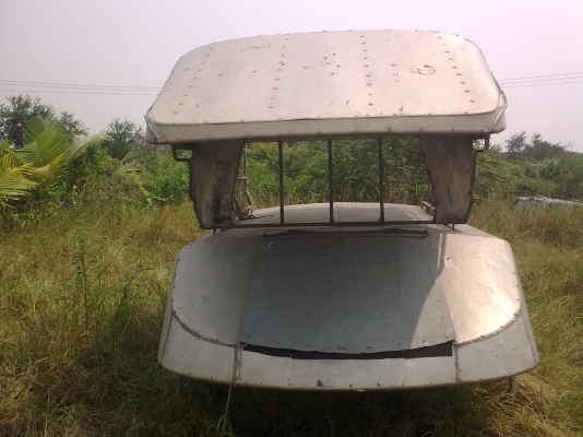 หลังคาเหล็ก nissan big m(ขายอันบนแล้วเหลืออันข้างล่าง)