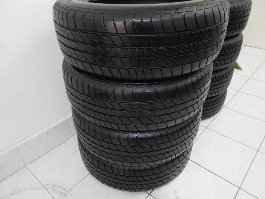 ขายยางดันลอป 195/65/15 ปี 11 ดอกสวยมาก 1 ชุด