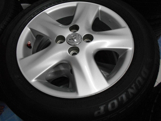 ขายล้อ โตโยต้า วีออส 5 ก้าน ขอบ 15 พร้อมยาง
