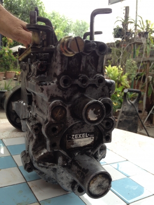 ปั๊มโซล่า 6BG1 ลูกปั้มใหญ่ รับประกัน