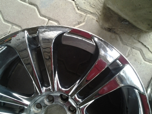 ขอบ18  vip  รถเก๋ง