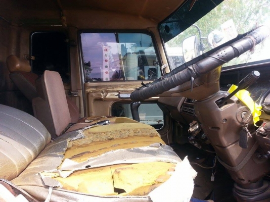 ขาย10ล้อ1เพลา HINO KT925 เครื่องEH700 168แรง พ.เพาเวอร์ เบรกทิฟฟี่ เครื่องดี คัชซีสวย ยางดี สภาพพร้อมใช้งาน เอกสารพร้อมโอน สนใจโทร 090-8588220คุณนะ 093-3258446คุณบิวตี้ ID:narong498 หรือ www.truck.in.th/498 หรือfb:ณรงค์ ซื้อขายรถมือสอง(เว็บไซต์ส่วนตัว) ขาย10ล้อ1เพลา HINO KT925 เครื่องEH700 168แรง พ.เพาเวอร์ เบรกทิฟฟี่ เครื่องดี คัชซีสวย ยางดี สภาพพร้อมใช้งาน เอกสารพร้อมโอน สนใจโทร 090-8588220คุณนะ 093-3258446คุณบิวตี้ ID:narong498 หรือ www.truck.in.th/498 หรือfb:ณรงค์ ซื้อขายรถมือสอง(เว็บไซต์ส่วนตัว)