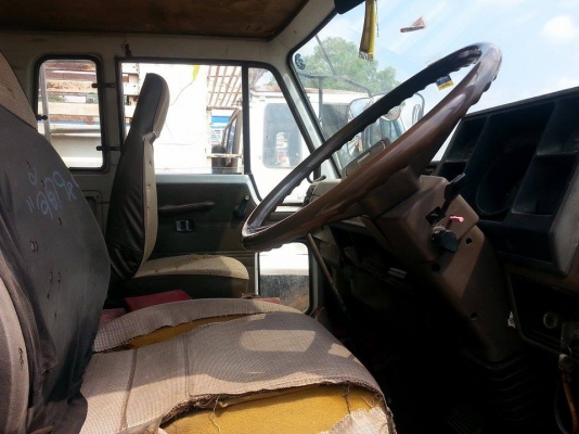 ขาย10ล้อ1เพลา ISUZU JCM เครื่อง6BD1 165แรง พ.เพาเวอร์ เบรกทิฟฟี่ เครื่องดี คัชซีสวย ยางดี สภาพพร้อมใช้งาน เอกสารพร้อมโอน สนใจโทร 090-8588220คุณนะ 093-3258446คุณบิวตี้ ID:narong498 หรือ www.truck.in.th/498 หรือfb:ณรงค์ ซื้อขายรถมือสอง(เว็บไซต์ส่วนตัว)