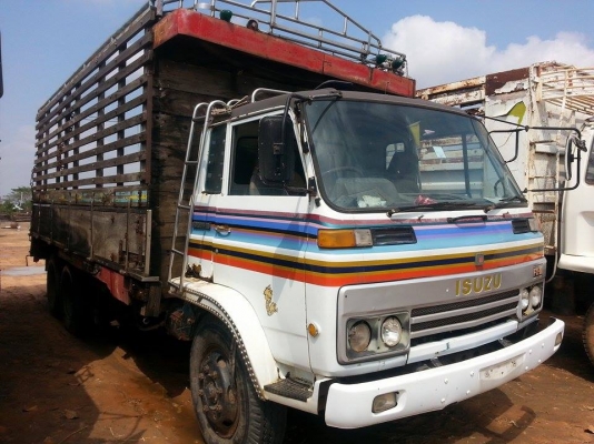 ขาย10ล้อ1เพลา ISUZU JCM เครื่อง6BD1 165แรง พ.เพาเวอร์ เบรกทิฟฟี่ เครื่องดี คัชซีสวย ยางดี สภาพพร้อมใช้งาน เอกสารพร้อมโอน สนใจโทร 090-8588220คุณนะ 093-3258446คุณบิวตี้ ID:narong498 หรือ www.truck.in.th/498 หรือfb:ณรงค์ ซื้อขายรถมือสอง(เว็บไซต์ส่วนตัว)