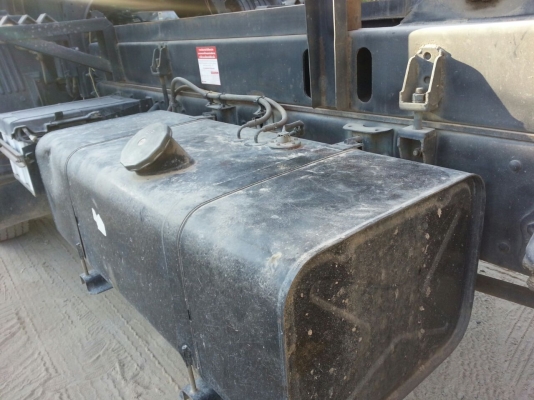 รถฮีโน่ 6 ล้อดั้ม 220 แรงม้า. ปี 55  ( รถวิ่ง 4x,xxx กม. )  สนใจติดต่อ  081 - 6079515