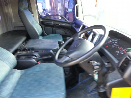 รถฮีโน่ 6 ล้อดั้ม 220 แรงม้า. ปี 55  ( รถวิ่ง 4x,xxx กม. )  สนใจติดต่อ  081 - 6079515