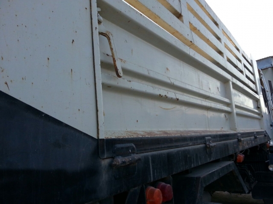 รถฮีโน่ 6 ล้อดั้ม 220 แรงม้า. ปี 55  ( รถวิ่ง 4x,xxx กม. )  สนใจติดต่อ  081 - 6079515