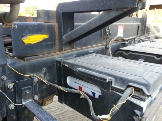 รถฮีโน่ 6 ล้อดั้ม 220 แรงม้า. ปี 55  ( รถวิ่ง 4x,xxx กม. )  สนใจติดต่อ  081 - 6079515