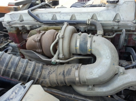 รถฮีโน่ 6 ล้อดั้ม 220 แรงม้า. ปี 55  ( รถวิ่ง 4x,xxx กม. )  สนใจติดต่อ  081 - 6079515