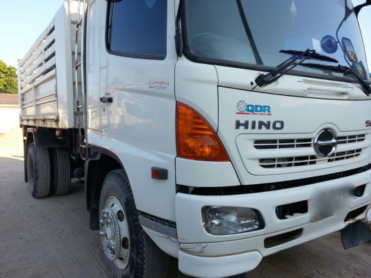 รถฮีโน่ 6 ล้อดั้ม 220 แรงม้า. ปี 55  ( รถวิ่ง 4x,xxx กม. )  สนใจติดต่อ  081 - 6079515