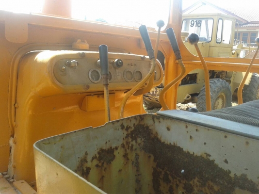 ขายด่วน CAT D4 ขายด่วน CAT D4