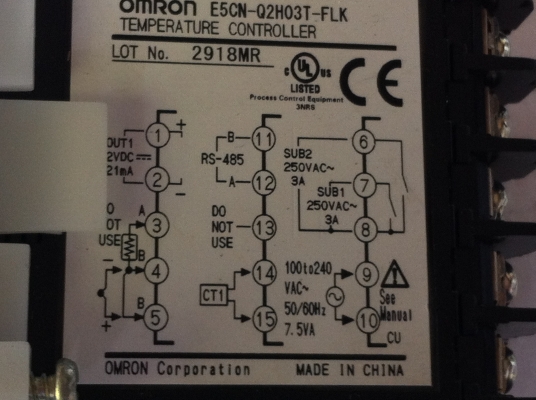 เครื่องควบคุมอณหภูมิ TEMPERATURE CONTROLLER ยี่ห้อ OMRON
