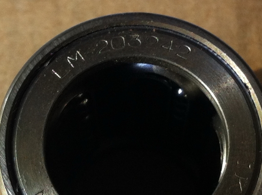 Linear Bushings ขนาดใช้กับเพลา 20 มม.ใช้ในการนำเลื่อนเคลื่อนที่ไปในแนวแกนเชิงเส้น Linear Bushings ขนาดใช้กับเพลา 20 มม.ใช้ในการนำเลื่อนเคลื่อนที่ไปในแนวแกนเชิงเส้น