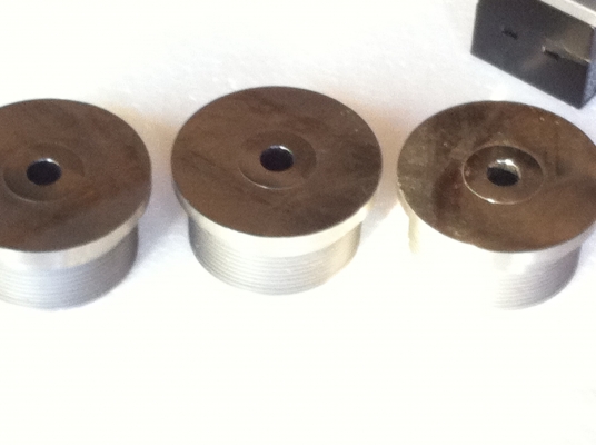 ไกด์ปลอกนำเจาะมีสองขนาด 6 และ 8 มม. ตรงกลางทำความโหละแข็งพิเศษ