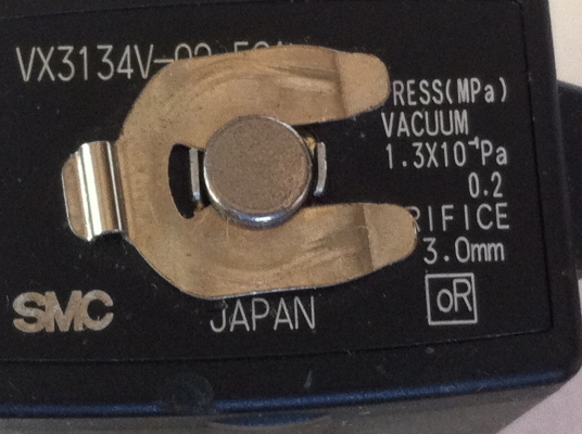 โซลินอยด์วาล์วเอนกประสงค์ SMC สามทางขนาดท่อ 15 มม. ใช้ไฟDC 24 V.