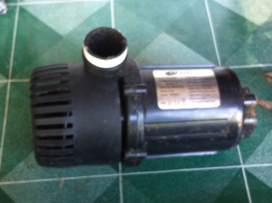 ปั็มน้ำแบบแช่ RESUN ขนาด1.5 นิ้ว กำลัง 250 W.ไฟ 220 V. ได้ปริมาณน้ำที่18000 ลิตร/ชั่วโมง น้ำขึ้นสูง 6 ม.