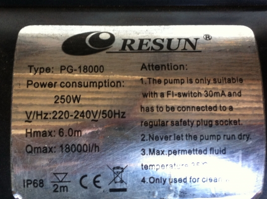 ปั็มน้ำแบบแช่ RESUN ขนาด1.5 นิ้ว กำลัง 250 W.ไฟ 220 V. ได้ปริมาณน้ำที่18000 ลิตร/ชั่วโมง น้ำขึ้นสูง 6 ม.