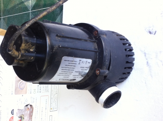 ปั็มน้ำแบบแช่ RESUN ขนาด1.5 นิ้ว กำลัง 250 W.ไฟ 220 V. ได้ปริมาณน้ำที่18000 ลิตร/ชั่วโมง น้ำขึ้นสูง 6 ม.