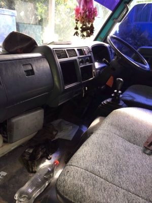 ขายหกล้อตู้ 3 บาน ฮีโน่  เครื่อง 135 เทอร์โบ