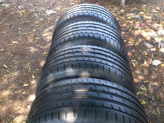 ขายแม็กขอบ18  5รู114.3  หน้า9.5  หลัง10.5 พร้อมยาง 225/40R18 และ 255/35R18 ยางปี 11  ดอกยางเต็มสวยลึกเท่ากันไม่กินข้างไม่ร้าวไม่แตกลาย  จำนวน 1  ชุด