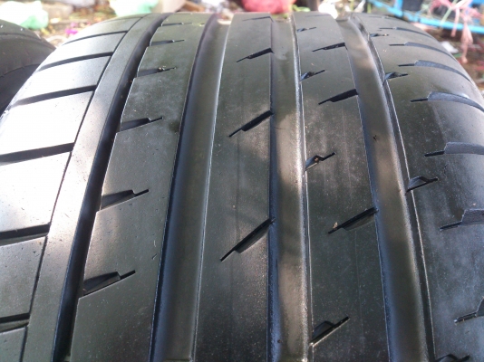 ขายแม็กขอบ18  5รู114.3  หน้า9.5  หลัง10.5 พร้อมยาง 225/40R18 และ 255/35R18 ยางปี 11  ดอกยางเต็มสวยลึกเท่ากันไม่กินข้างไม่ร้าวไม่แตกลาย  จำนวน 1  ชุด