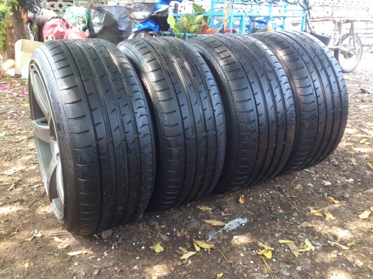 ขายแม็กขอบ18  5รู114.3  หน้า9.5  หลัง10.5 พร้อมยาง 225/40R18 และ 255/35R18 ยางปี 11  ดอกยางเต็มสวยลึกเท่ากันไม่กินข้างไม่ร้าวไม่แตกลาย  จำนวน 1  ชุด