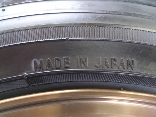 ขายแม็ก CE28  4รู100 ขอบ15  หน้า7  ET38. หลัง8  ET28  พร้อมยาง195/55R15  NITTO  MEND  IN  JAPAN  ปี13  ดอกยางเต็มสวยเท่ากันไม่ร้าวไม่แตกลายไม่กินข้าง จำนวน 1 ชุด