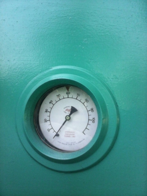 ขายแท่นอัดไฮโดรลิค100ตันพร้อมใช้ครับ