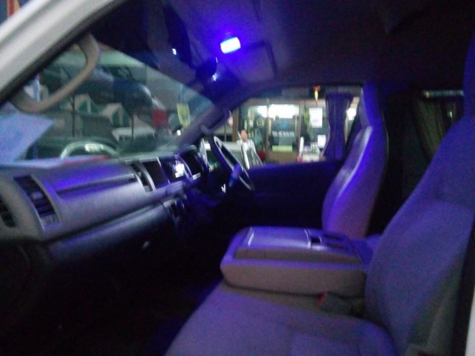 ขายด่วนๆ. รถตู้TOYOTA COMMUTER. ตู้ D4D  2500  CC   MT 2007  เต็มๆ. ราคา 555,000 บาทค่ะ. โทร 0922726669 ตันหยงค่ะ