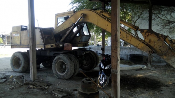 ขายรถแบคโคล้อยางPW100-1ถูกๆตามสภาพ