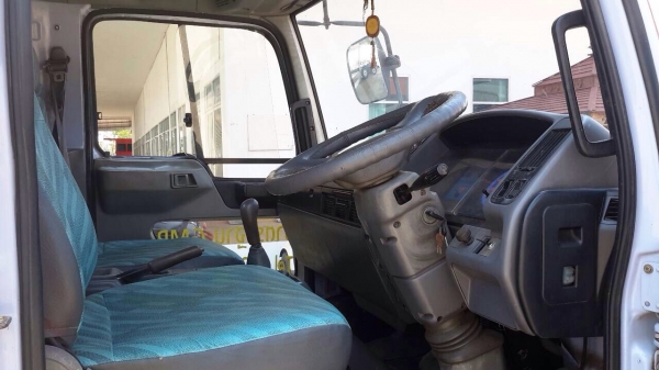 ขายด่วน รถหกล้อ  HINO  FC  4J  ปี 40 สภาพดีมากเดิมๆ  พร้อมใช้งาน  เอกสารพร้อม