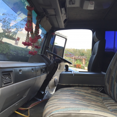 10ล้อดั้มHino Fm1m. 320แรง...วางเครื่องP11c.  มีระบบลากพ่วง. รถสวยมาก...รถบรรทุกถังน้ำยางไม่ได้บรรทุกดิน