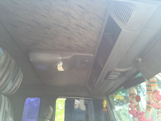 10ล้อดั้มHino Fm1m. 320แรง...วางเครื่องP11c.  มีระบบลากพ่วง. รถสวยมาก...รถบรรทุกถังน้ำยางไม่ได้บรรทุกดิน