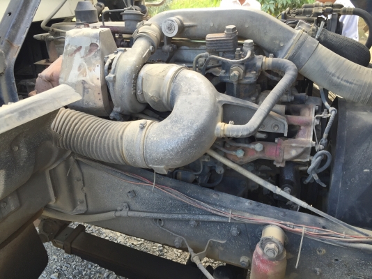 10ล้อดั้มHino Fm1m. 320แรง...วางเครื่องP11c.  มีระบบลากพ่วง. รถสวยมาก...รถบรรทุกถังน้ำยางไม่ได้บรรทุกดิน